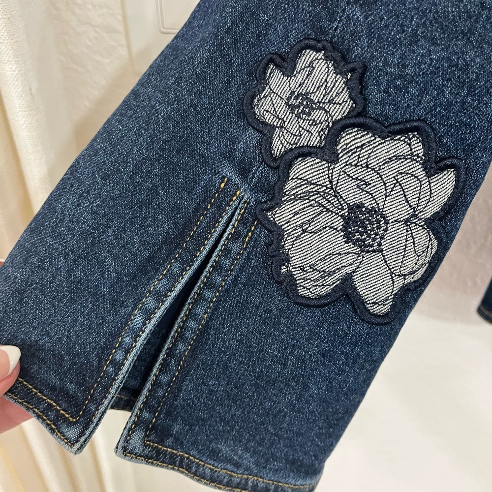 NWT Cinq à Sept Mills Denim Appliqué Blazer - Picture 8 of 10